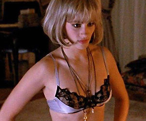 julia roberts, who won the best actress oscar for erin brockovich, nude