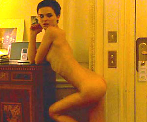 natalie portman, who won the best actress oscar for black swan, nude